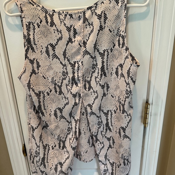 Express Black pink and White Backless Blouse - Picture 1 of 3